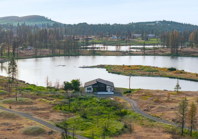 10526 S Medical Lake Rd, Medical Lake, WA 99022
