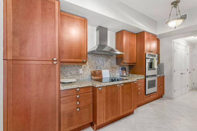 1063 Hillsboro Mile Hillsboro Mile 206, Hillsboro Beach, FL 33062