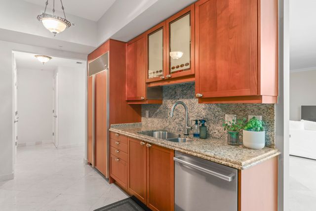 1063 Hillsboro Mile Hillsboro Mile 206, Hillsboro Beach, FL 33062