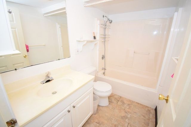 128 South Flag Street, Worcester, MA 01602