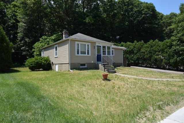 128 South Flag Street, Worcester, MA 01602