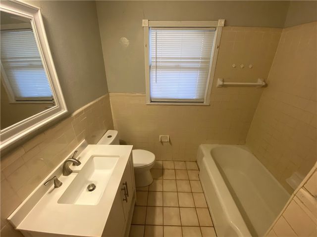 829 E Hoffman Ave, Kingsville, TX 78363