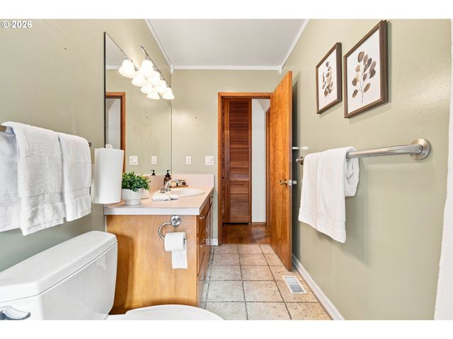 12325 Sw ALBERTA St, Portland, OR 97223
