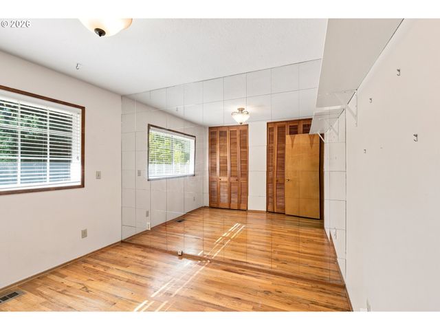 12325 Sw ALBERTA St, Portland, OR 97223
