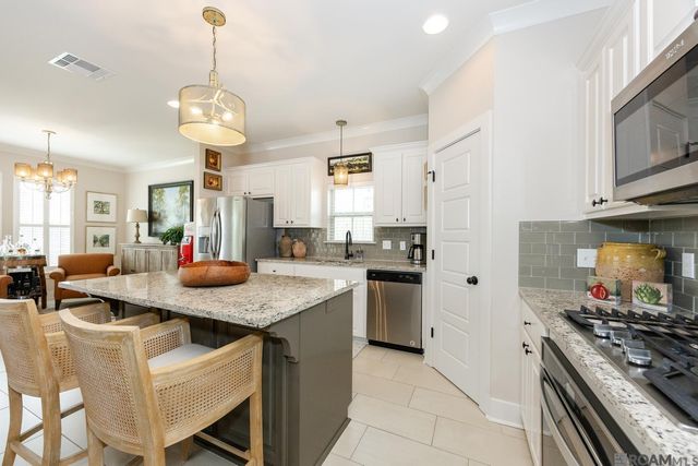505 Silverbill Ln, Baton Rouge, LA 70810