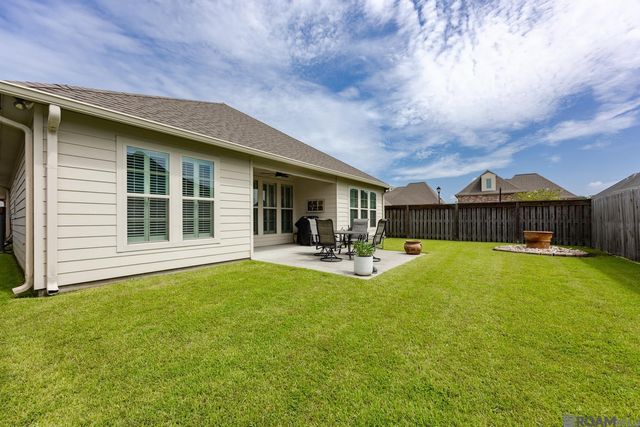 505 Silverbill Ln, Baton Rouge, LA 70810