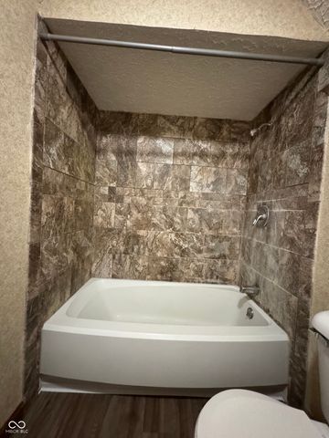 324 W 1st Street, Rushville, IN 46173