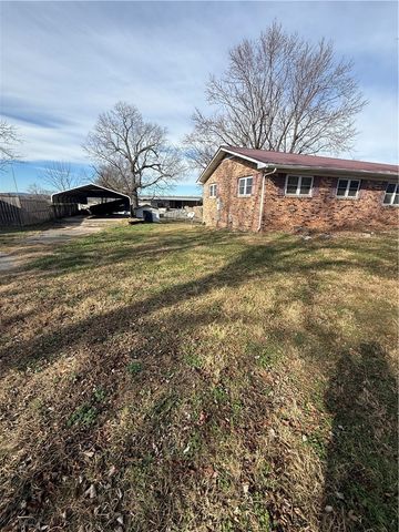 5602 Montgomery Drive, Harrison, AR 72601