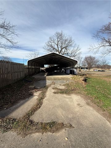 5602 Montgomery Drive, Harrison, AR 72601