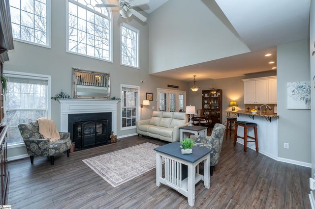 802 Worchester Place, Simpsonville, SC 29680