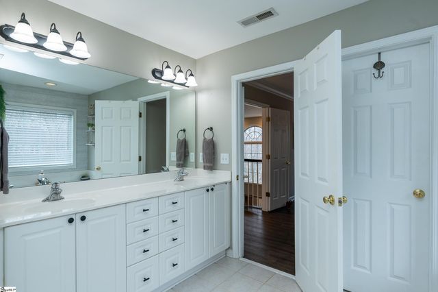 802 Worchester Place, Simpsonville, SC 29680