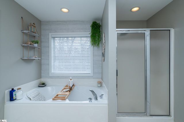 802 Worchester Place, Simpsonville, SC 29680