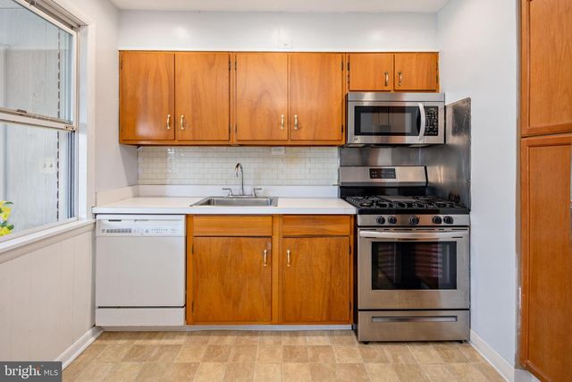8546 OAKLEIGH RD, Baltimore, MD 21234
