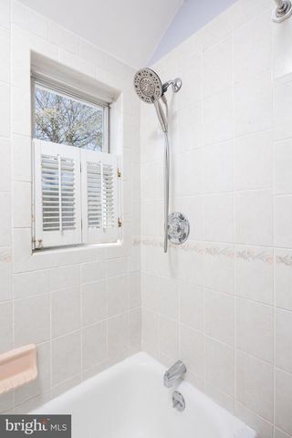 8546 OAKLEIGH RD, Baltimore, MD 21234