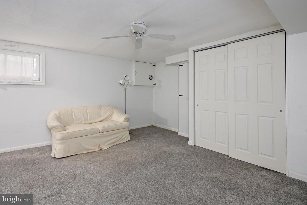 Image 26 of property listing at 8546 OAKLEIGH RD, Baltimore, MD 21234