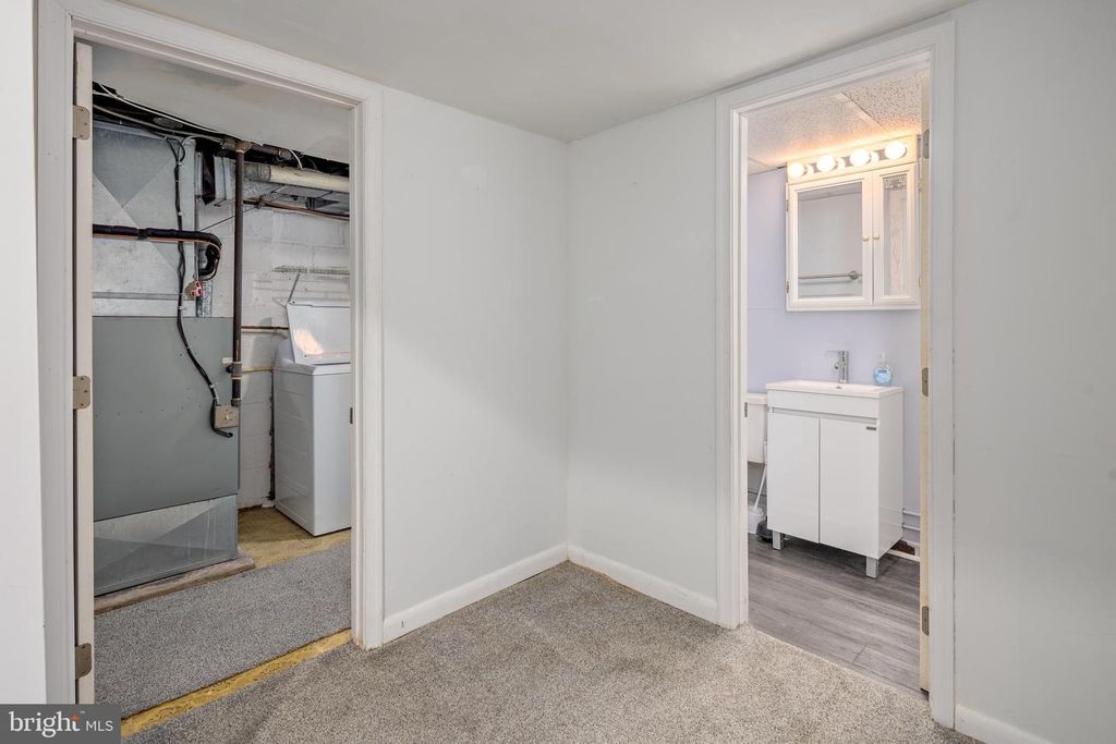 Image 28 of property listing at 8546 OAKLEIGH RD, Baltimore, MD 21234