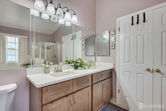 216 Amethyst Way 313, Franklin, NJ 08823