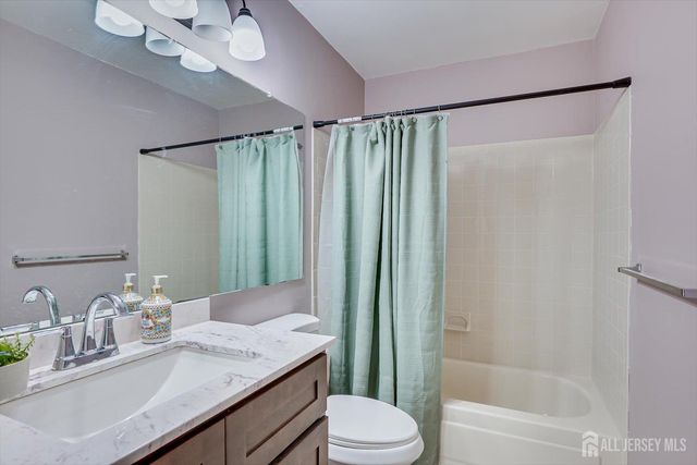 216 Amethyst Way 313, Franklin, NJ 08823