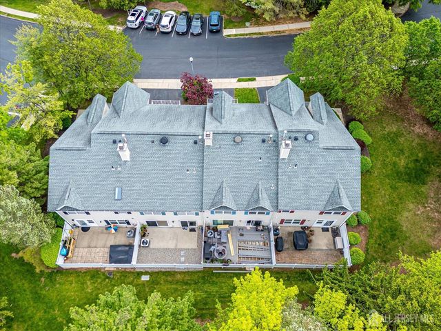 216 Amethyst Way 313, Franklin, NJ 08823