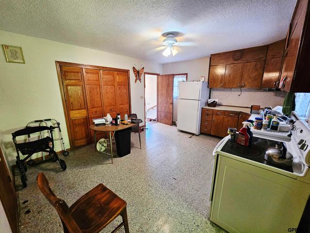 32011 Road J Road, Harvard, NE 68944