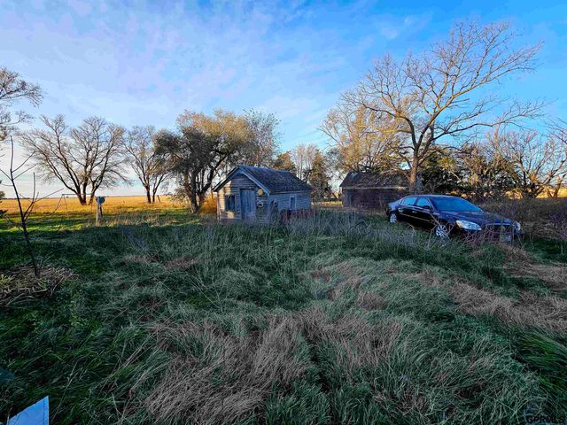 32011 Road J Road, Harvard, NE 68944