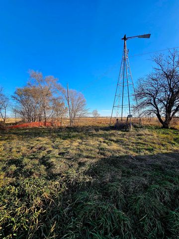 32011 Road J Road, Harvard, NE 68944