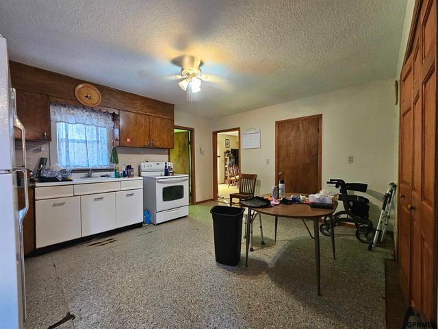 32011 Road J Road, Harvard, NE 68944