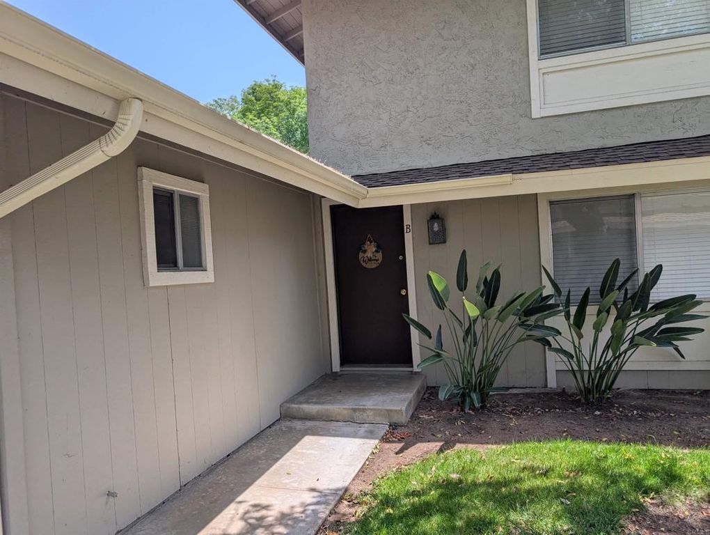 979 Amistad Place B, El Cajon, CA 92019