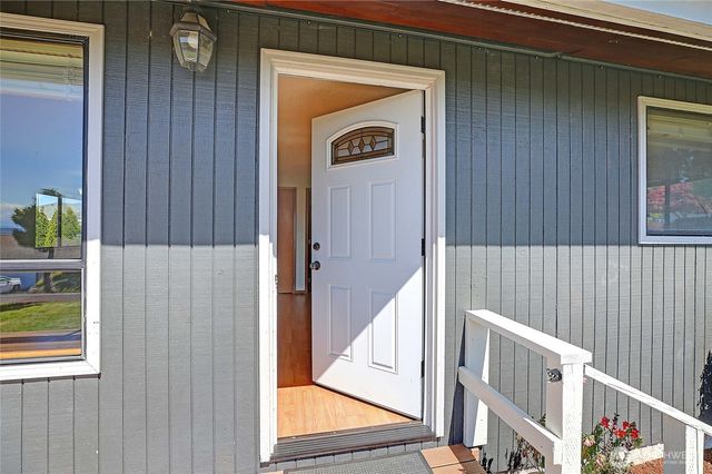 305 Melissa Street, Camano Island, WA 98282
