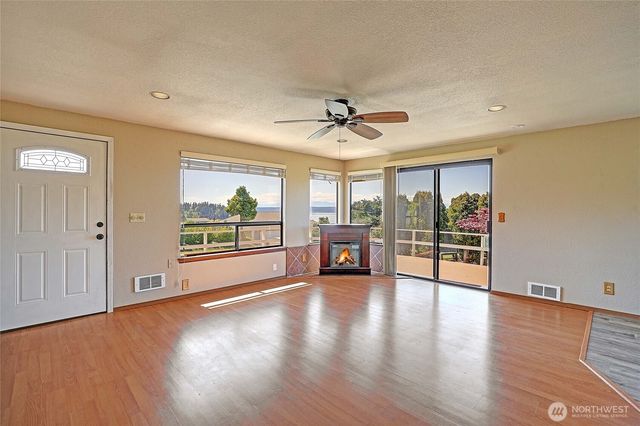 305 Melissa Street, Camano Island, WA 98282