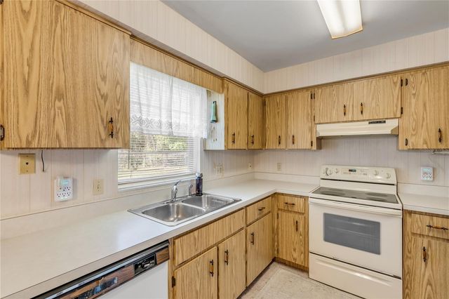 1460 CHRIS AVENUE, Deland, FL 32724