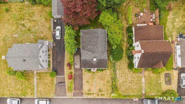 65 Deerfield Avenue, Middletown, CT 06457