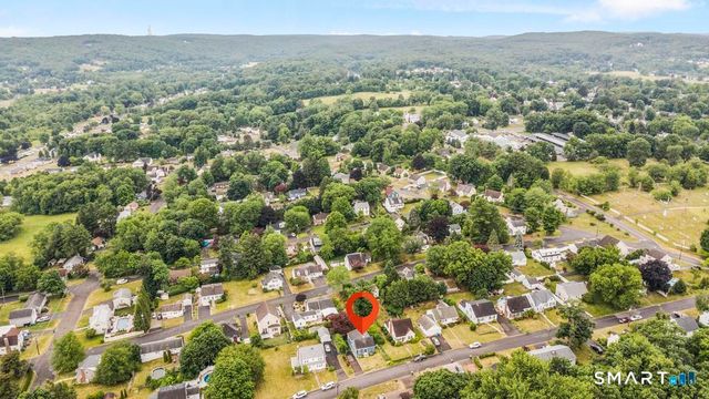 65 Deerfield Avenue, Middletown, CT 06457