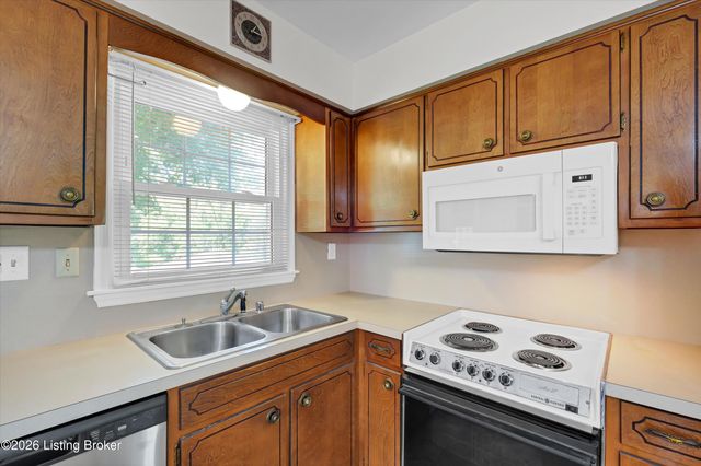 3306 Mid Dale Ln, Louisville, KY 40220
