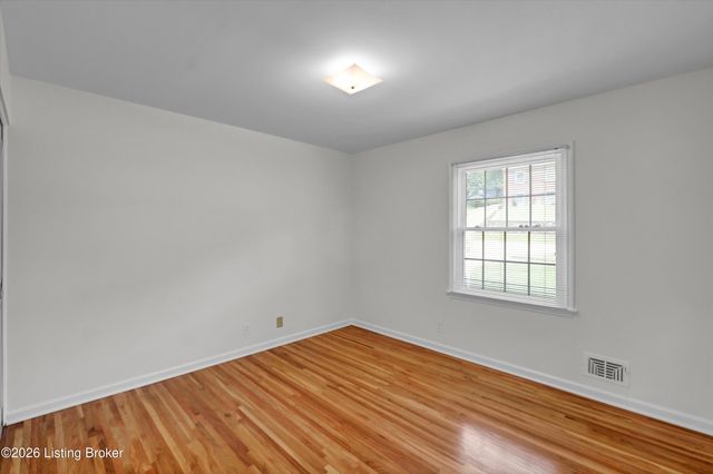 3306 Mid Dale Ln, Louisville, KY 40220