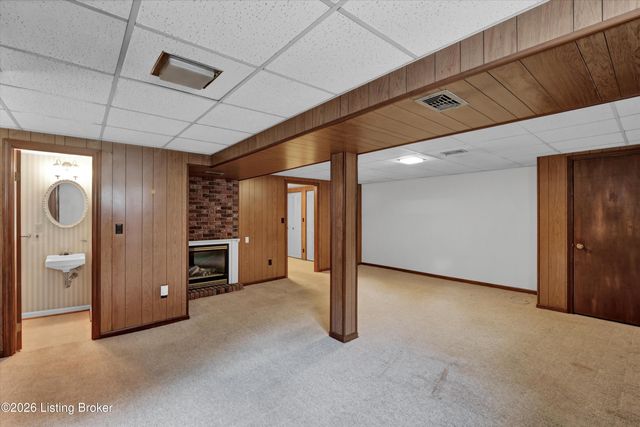 3306 Mid Dale Ln, Louisville, KY 40220