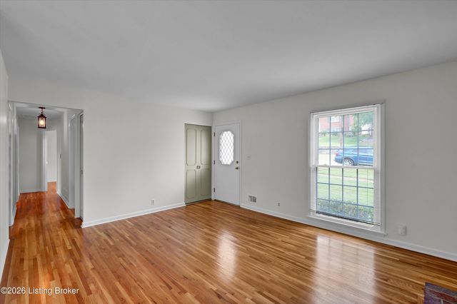 3306 Mid Dale Ln, Louisville, KY 40220
