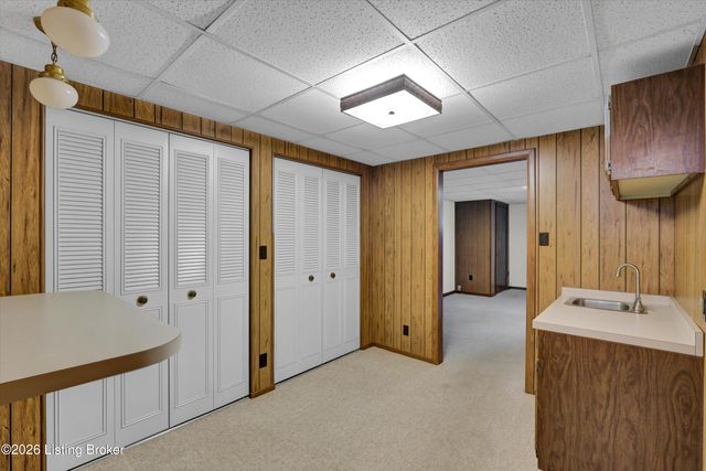 3306 Mid Dale Ln, Louisville, KY 40220