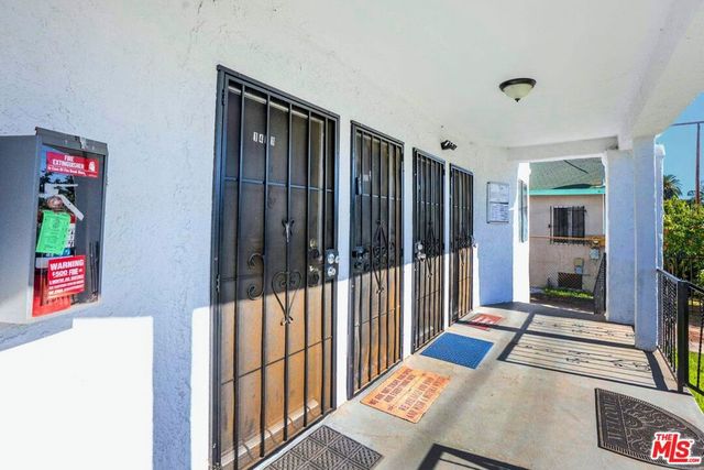 1419 W 36th Street, Los Angeles, CA 90018