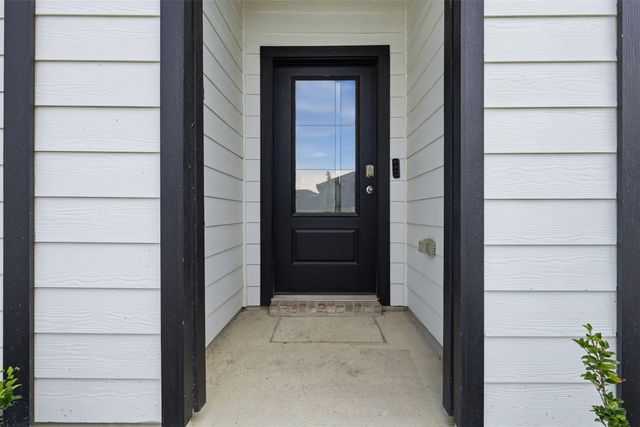 6736 Windfall Drive, Fort Worth, TX 76135