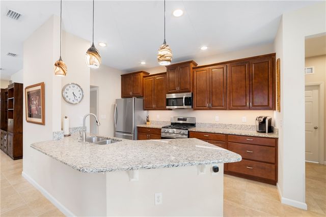 1410 Caddy Court, Vero Beach, FL 32966