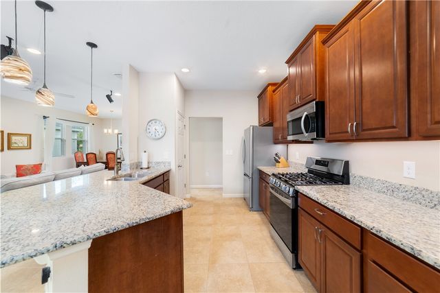 1410 Caddy Court, Vero Beach, FL 32966