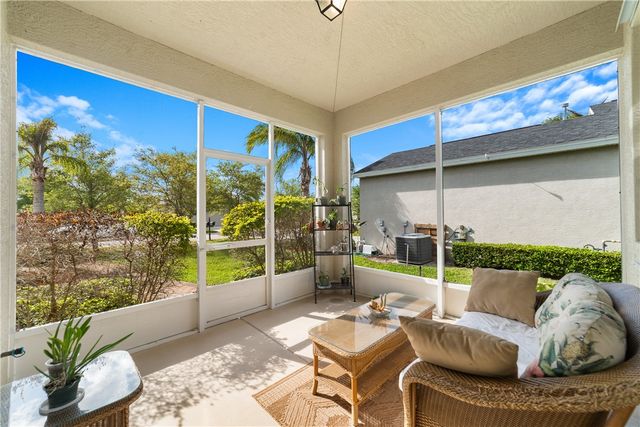 1410 Caddy Court, Vero Beach, FL 32966