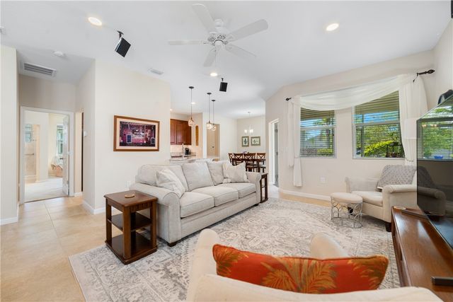 1410 Caddy Court, Vero Beach, FL 32966