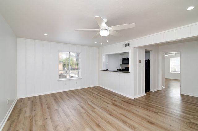 2808 Throckmorton Street 207, Dallas, TX 75219