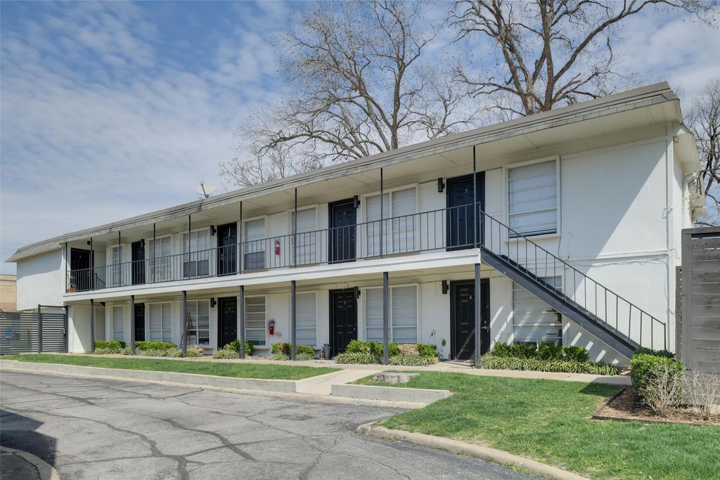 2808 Throckmorton Street 207, Dallas, TX 75219