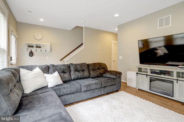9180 SNOWDEN ASHFORD RD, Lorton, VA 22079
