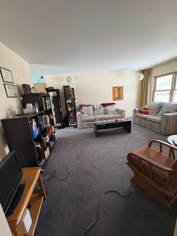 170 Cherrywood Road, Buffalo Grove, IL 60089