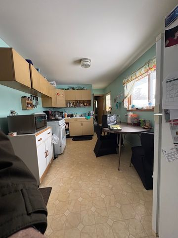 170 Cherrywood Road, Buffalo Grove, IL 60089