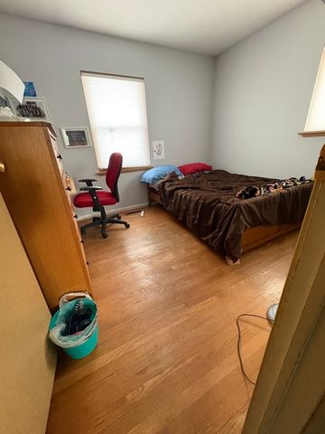 170 Cherrywood Road, Buffalo Grove, IL 60089